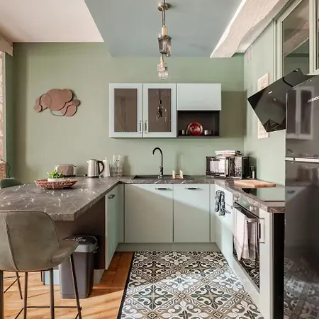 Apartment Owl Prestige *
